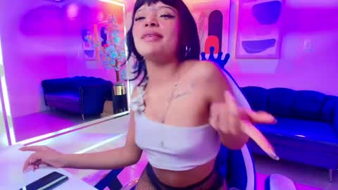 Sammy  online show from April 18, 3:32 am