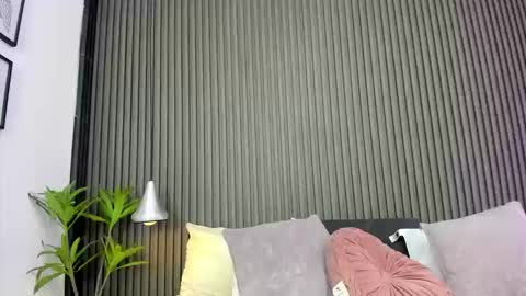 Axel online show from September 15, 8:42 pm