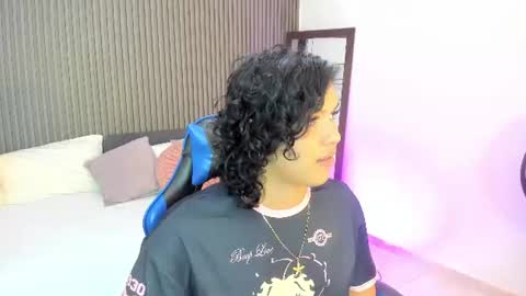 Axel online show from June 14, 11:07 pm