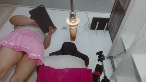 Snapshot of sammyevanss__ chatting on February 8, 2:16 pm SAMMY online show from February 8, 2:16 pm