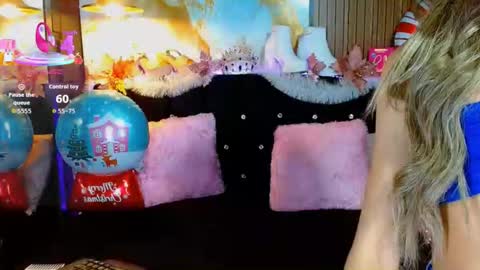 sammylittle_ online show from December 17, 7:31 pm