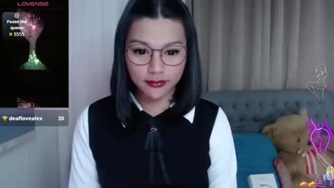 Snapshot of sammypretty19 chatting on February 27, 5:18 am im throat fucker online show from February 27, 5:18 am