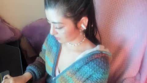   online show from March 19, 12:53 pm