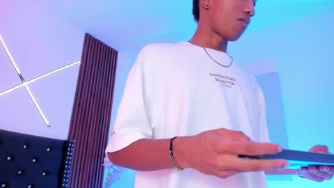 Snapshot of sammyyadams_ chatting on September 19, 10:32 pm sammyyadams_ online show from September 19, 10:32 pm