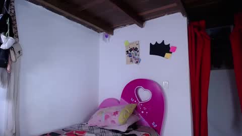 Snapshot of samny_doll369 chatting on February 22, 7:23 pm Samy doll online show from February 22, 7:23 pm