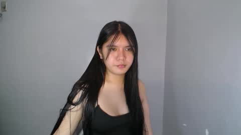 Snapshot of sampaguita_pinayxx chatting on October 6, 1:08 pm SOFIA online show from October 6, 1:08 pm