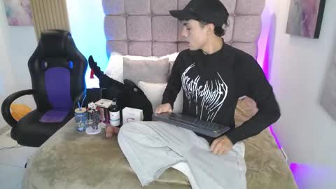 Snapshot of samu_foxxx chatting on May 15, 8:16 pm SAMU online show from May 15, 8:16 pm