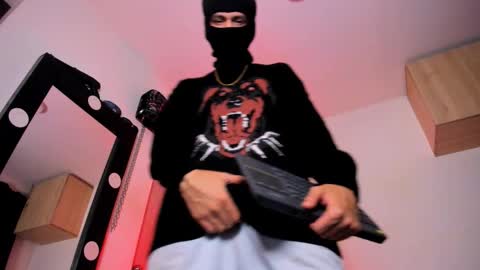   online show from September 12, 9:42 am