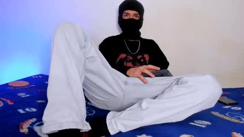   online show from September 27, 9:36 am