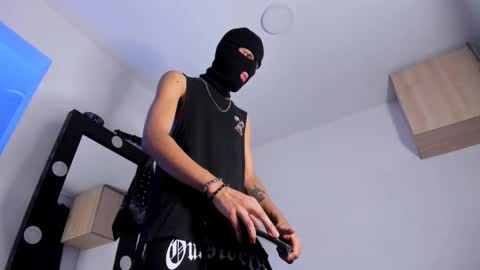   online show from October 6, 12:41 am