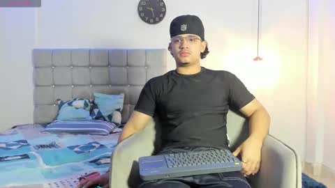 samxx_muscle online show from November 3, 2:07 pm