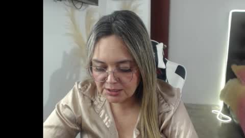 samy_vsn online show from October 25, 9:09 pm