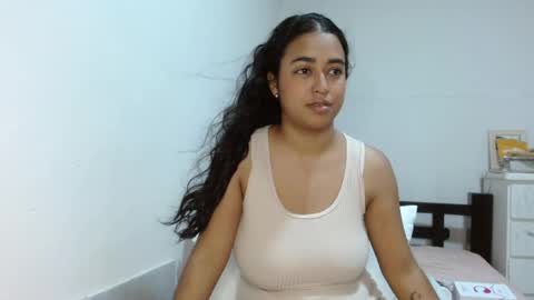 Snapshot of samyathome chatting on May 16, 1:54 pm Samy nice too meet u online show from May 16, 1:54 pm