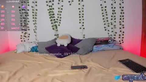 samymanson_ online show from December 3, 8:18 pm