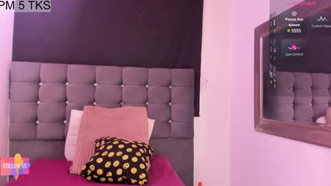 Snapshot of samypink_ chatting on February 7, 3:12 am samy online show from February 7, 3:12 am
