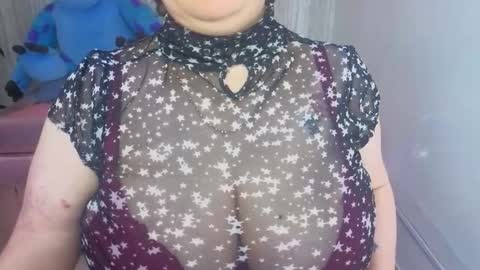 samythomas_t online show from February 19, 7:54 pm