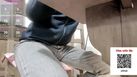 Snapshot of san_druide chatting on March 30, 7:37 pm San online show from March 30, 7:37 pm