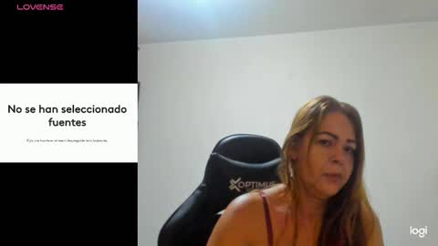 Snapshot of sanddi_milff chatting on September 29, 3:44 am Sanddi online show from September 29, 3:44 am