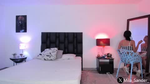 Snapshot of sander_mila chatting on December 23, 8:47 pm MilaSander online show from December 23, 8:47 pm