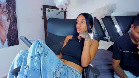 Snapshot of sander_mila chatting on January 22, 6:52 pm MilaSander online show from January 22, 6:52 pm