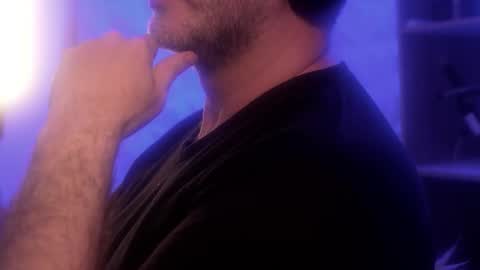 Sanders online show from November 8, 2:45 am