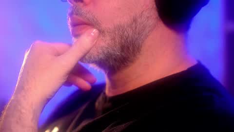 Sanders online show from November 16, 11:32 pm