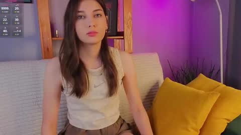 Snapshot of sandili chatting on December 18, 1:44 am Isabel but you can call me Bella online show from December 18, 1:44 am