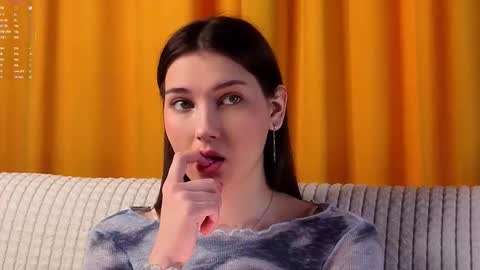 Snapshot of sandili chatting on March 3, 1:23 am Isabel but you can call me Bella online show from March 3, 1:23 am