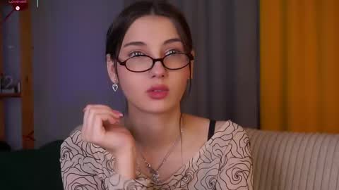 Snapshot of sandili chatting on March 12, 1:01 am Isabel but you can call me Bella online show from March 12, 1:01 am