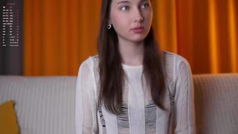 Snapshot of sandili chatting on March 14, 2:28 am Isabel but you can call me Bella online show from March 14, 2:28 am