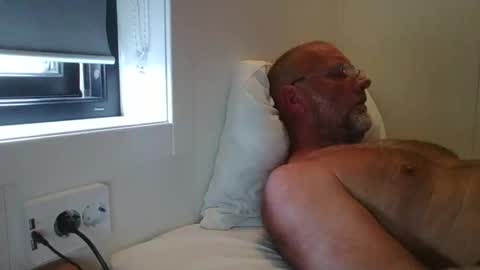 sandnesrune523 online show from September 15, 10:15 am