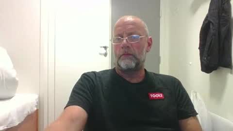 sandnesrune523 online show from September 21, 10:39 am