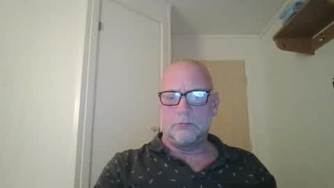 sandnesrune523 online show from January 18, 3:38 pm