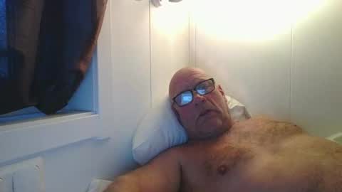 sandnesrune523 online show from March 10, 5:34 am