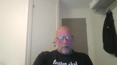 sandnesrune523 online show from April 21, 6:12 pm