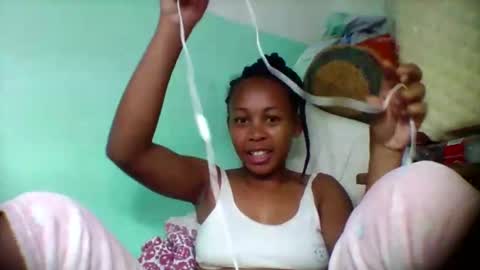 sandra1253099 online show from December 5, 7:43 pm