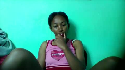 Snapshot of sandra1253099 chatting on January 9, 6:05 am sandra1253099 online show from January 9, 6:05 am