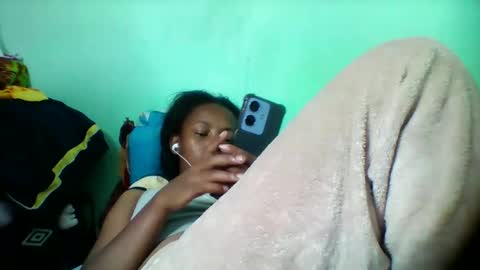 Snapshot of sandra1253099 chatting on January 10, 7:15 pm sandra1253099 online show from January 10, 7:15 pm