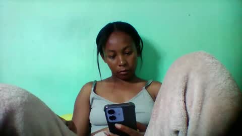 Snapshot of sandra1253099 chatting on January 12, 7:46 am sandra1253099 online show from January 12, 7:46 am