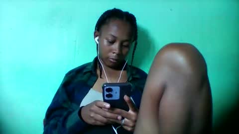 Snapshot of sandra1253099 chatting on January 14, 6:41 am sandra1253099 online show from January 14, 6:41 am