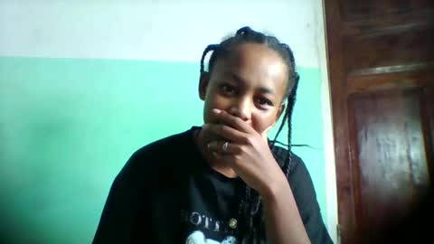 Snapshot of sandra1253099 chatting on February 2, 6:28 pm sandra1253099 online show from February 2, 6:28 pm