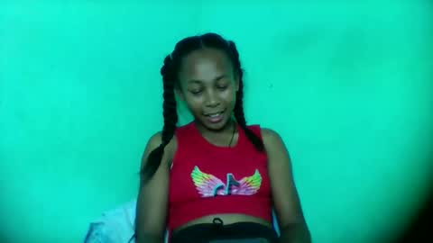 Snapshot of sandra1253099 chatting on February 6, 6:44 pm sandra1253099 online show from February 6, 6:44 pm