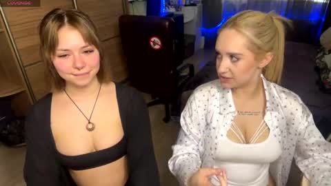 sandra dimonds online show from May 12, 1:41 pm
