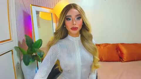 Sandra Hornball online show from January 9, 2:25 am