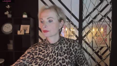 Sandra online show from February 12, 8:38 am