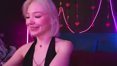 Sandy  online show from February 20, 1:25 am