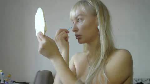 Sandra online show from September 19, 9:32 am