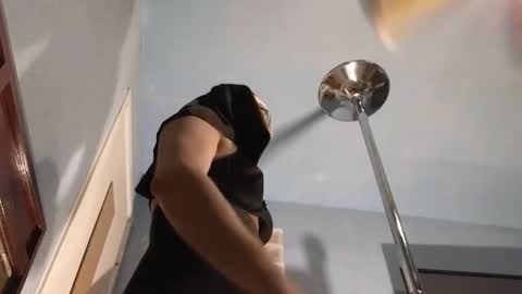 Sandra online show from March 15, 6:08 am