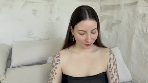 Sandra Schonherz online show from February 6, 7:45 am