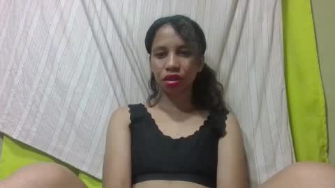 Snapshot of sandrinah788632 chatting on November 5, 4:01 am sandrinah788632 online show from November 5, 4:01 am